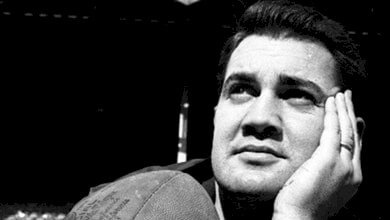 Drafted by the Detroit Lions in 1952, Pat Summerall was injured in his second NFL game. He later enjoyed success with the New York Giants.