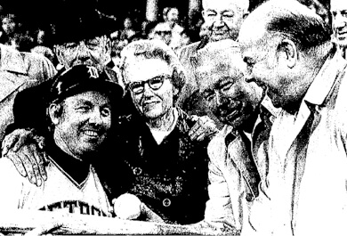 Al Kaline, his parents, American League president Lee MacPhail, and Detroit general manager Jim Campbell moments after Kaline's 3,000th hit on September 24, 1974, in Baltimore.