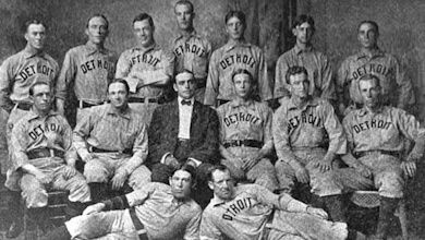 The 1901 Detroit Tigers were managed by George Stallings (seated in the suit).